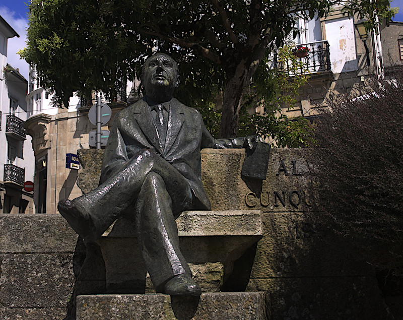 Día trigesimoquinto - Mondoñedo - Monumento a Álvaro Cunqueiro